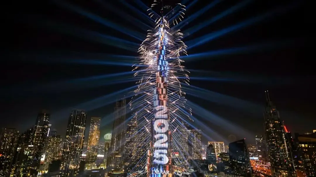 2025展商推薦丨藍(lán)景光電元旦跨年夜燈光大片精彩呈現(xiàn)！